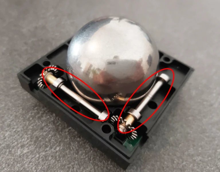 Why is the mechanical trackball not suitable for vertical installation?